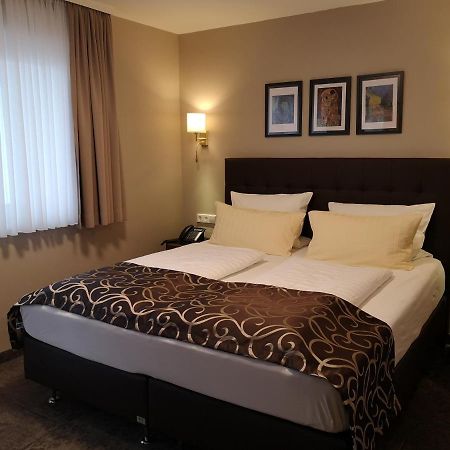 Hotel Regina Ludwigshafen am Rhein Bagian luar foto